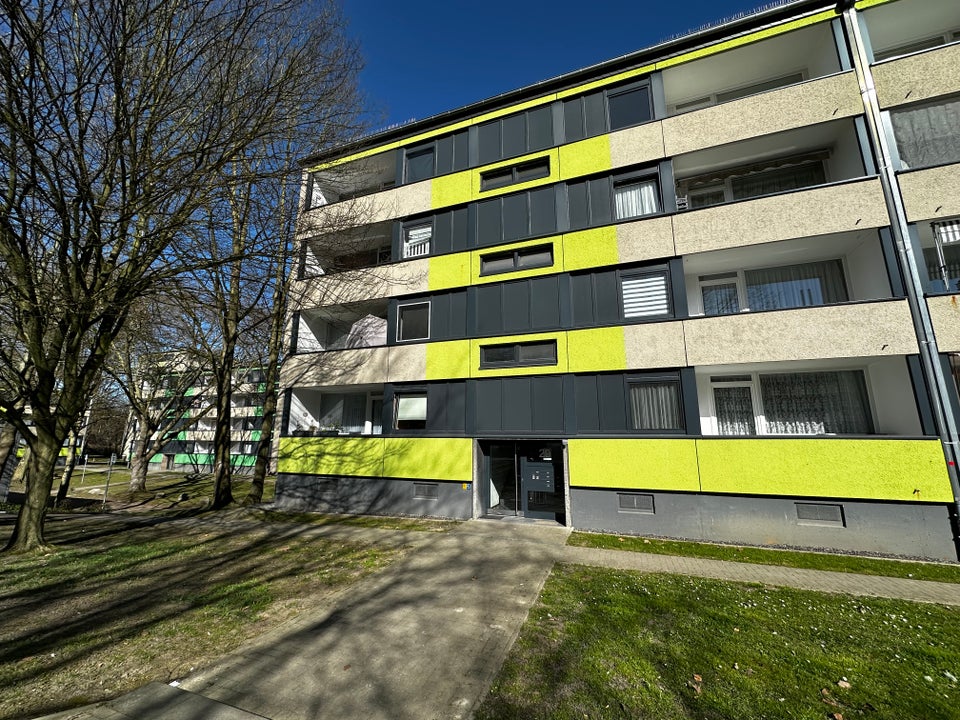 Stop! Praktische 3-Zimmer-Wohnung - Foto 4