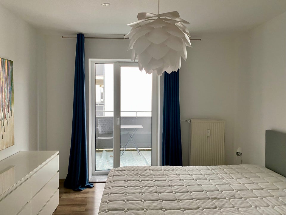 Möblierte 2-Zimmer-Wohnung mit Balkon in Frankfurt-Eschersheim - Photo 2