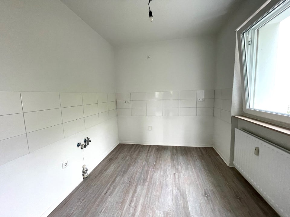 Bezugsfertig: Großzügig geschittene 2-Zimmer Wohnung mit Dusche - Foto 1