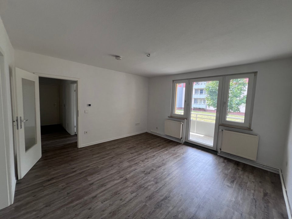 Schöne Erdgeschosswohnung mit modernem Wannenbad - Foto 2
