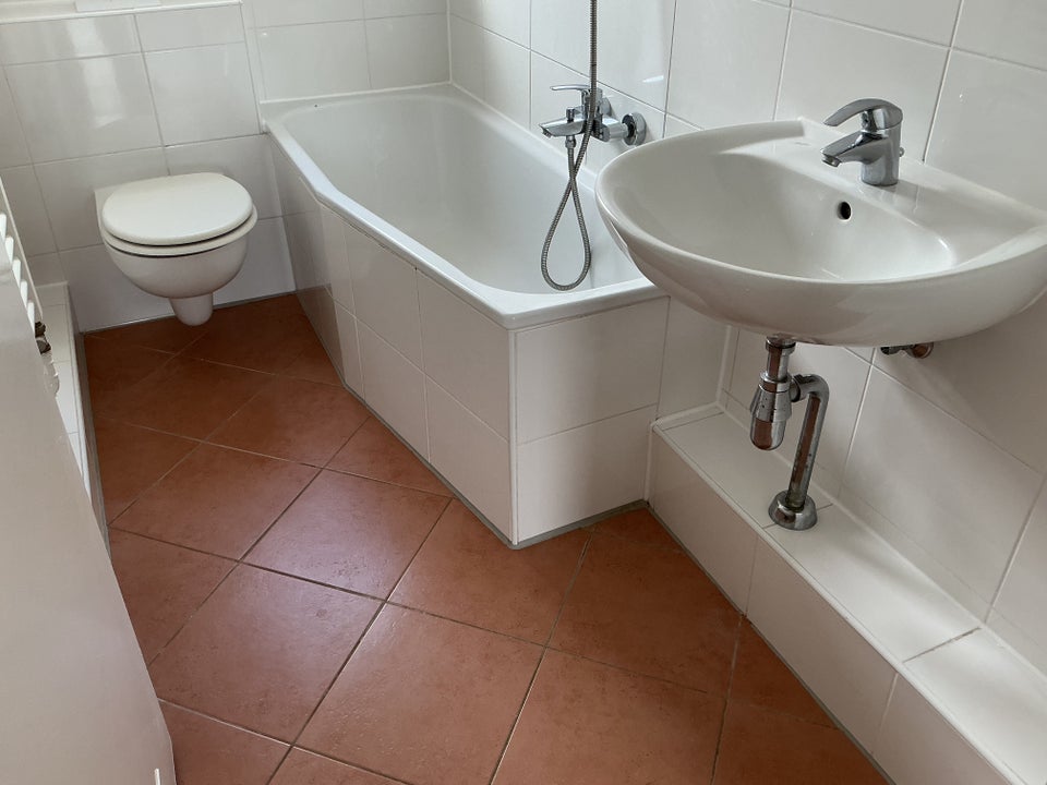 Schöne 2-Zimmer-Wohnung mit Tageslichtbad und Balkon im Limes-Quartier zu vermieten - Photo 1
