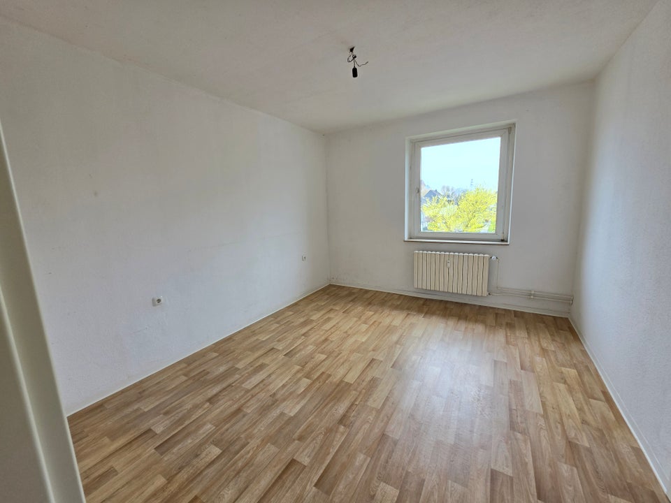 Wohnung mit neuen Böden in Lierenfeld - Foto 1