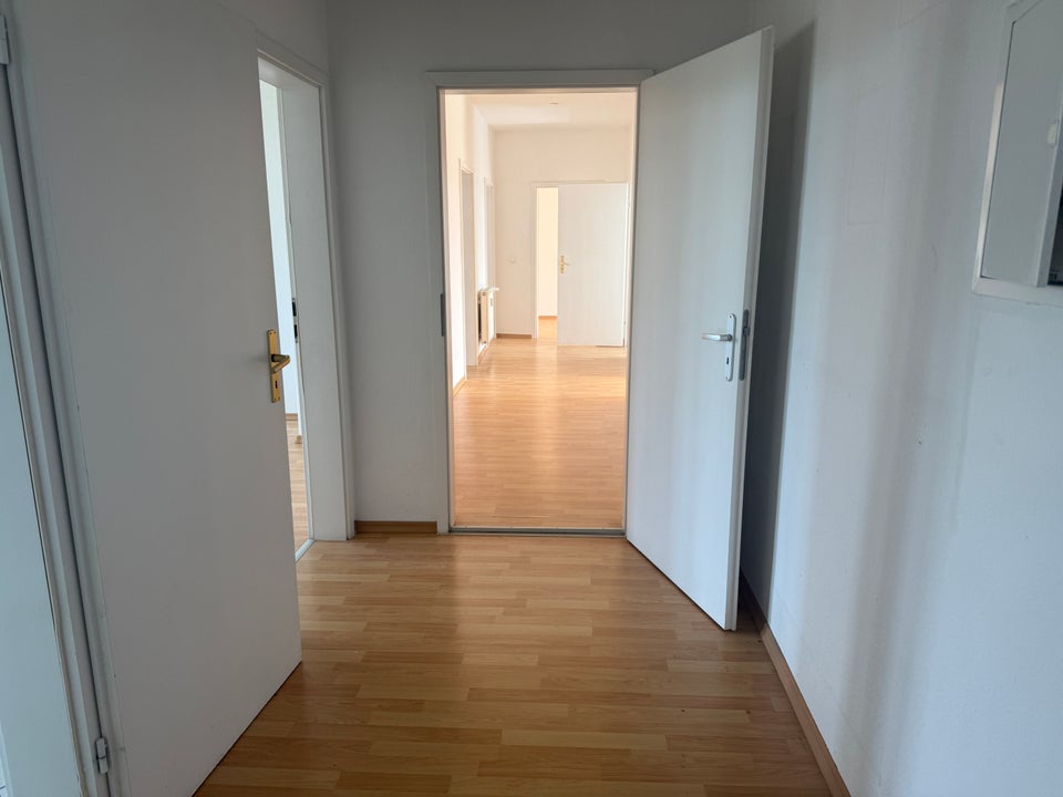 Familienfreundliche 6 Zimmer Wohnung - Foto 4