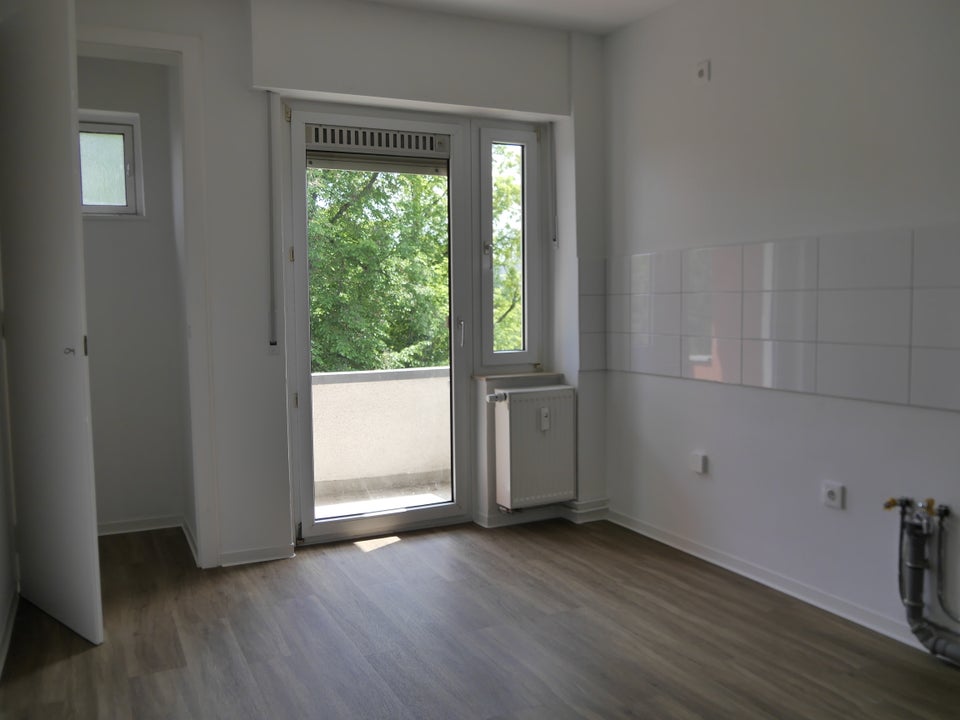 Schöne 2-Zimmer-Wohnung mit Tageslichtbad und Balkon im Limes-Quartier zu vermieten - Foto 4