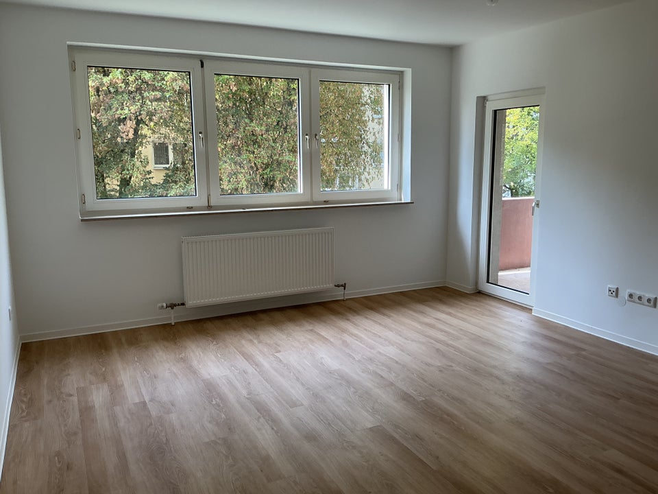 Schöne 3-Zimmer-Wohnung mit Balkon in Hanau-Großauheim zu vermieten - Foto 1