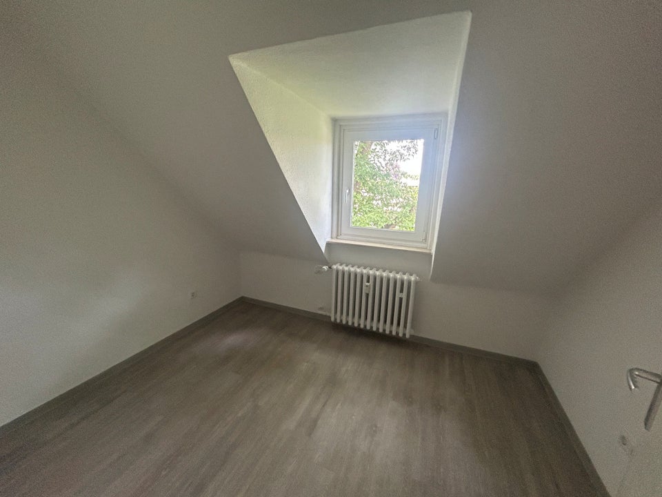 2-Zimmer-Wohnung, frisch gestrichen inkl Einbauküche - Foto 4