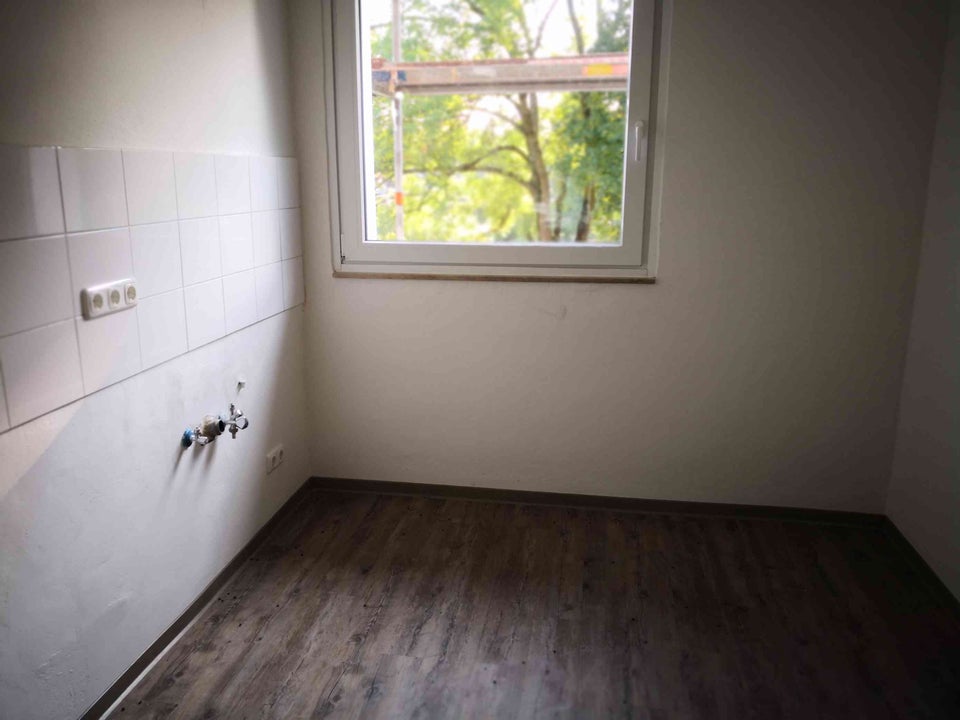 Wohnglück - renovierte und sanierte 3-Zimmer-Wohnung mit Balkon - Foto 3