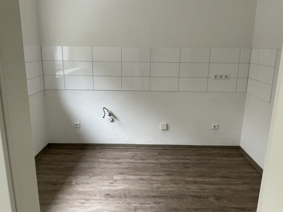 Leben mitten in der Stadt. Geräumige 2,5-Zimmer-Stadtwohnung - Foto 2