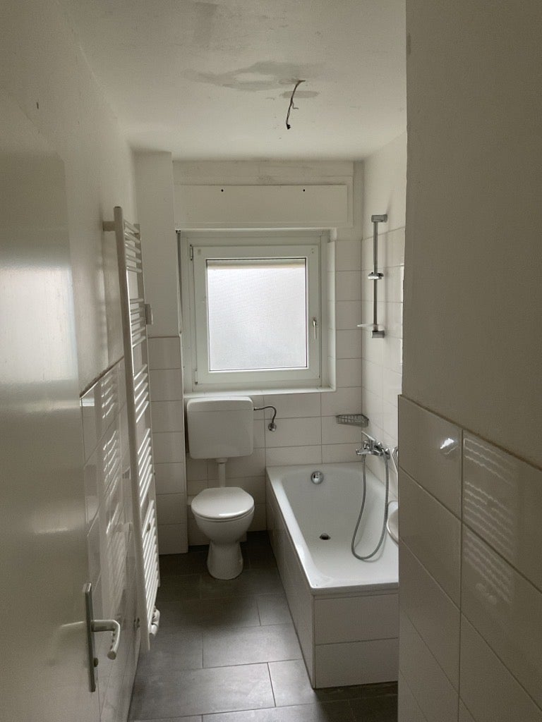 Ab dem 06.12.2026: Großzügige 4-Zimmer-Wohnung mit Balkon - Foto 3