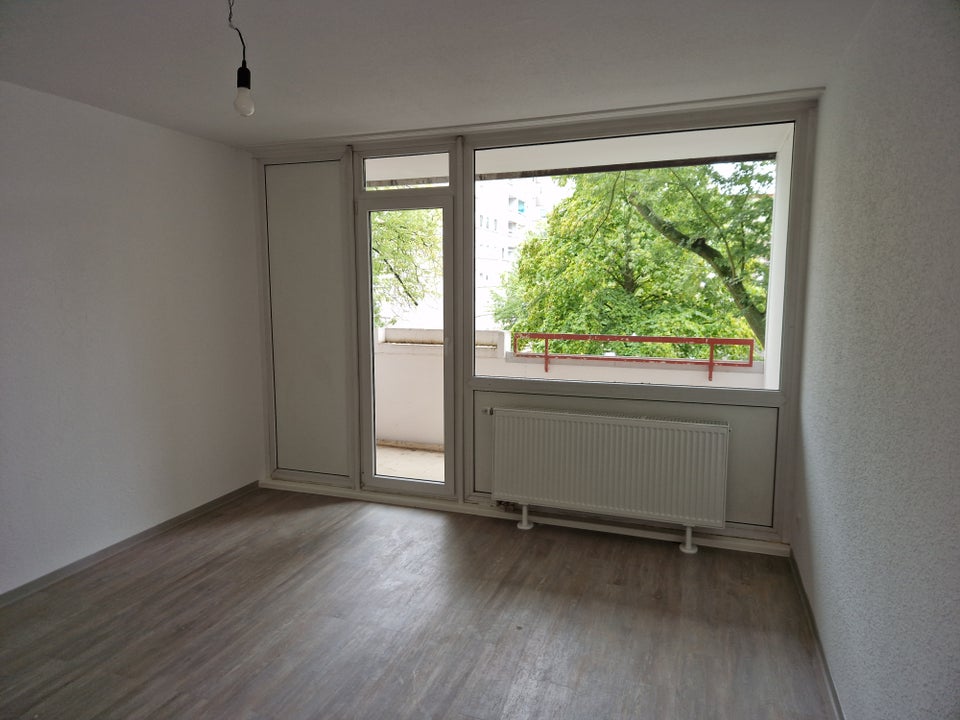 Da kommt man gern Heim. Komplett renovierte 2-Zimmer-Wohnung mit Balkon! - Photo 5