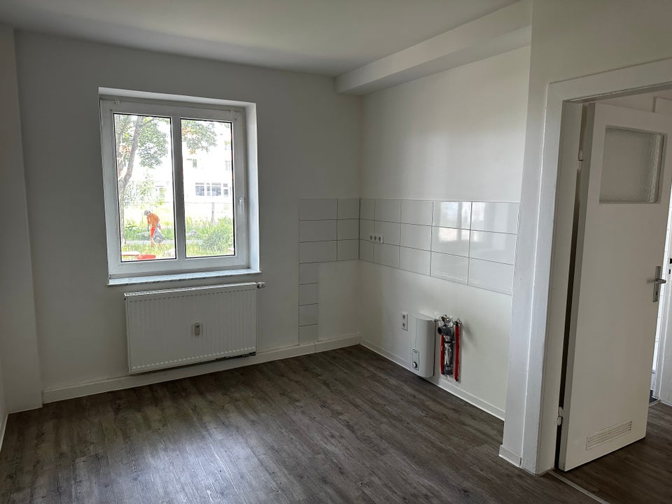 Praktische 1-Zimmer-Wohnung mit geräumiger Küche - Foto 2