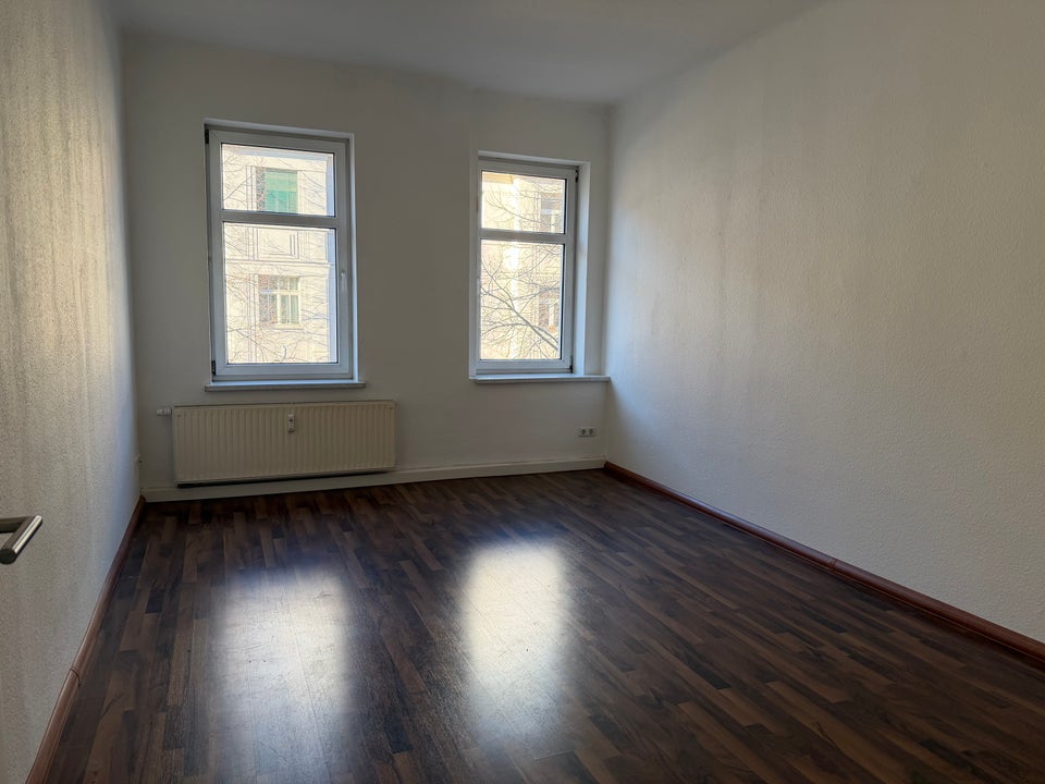 Jetzt einziehen - Balkon - Laminat - Wannenbad - Foto 1