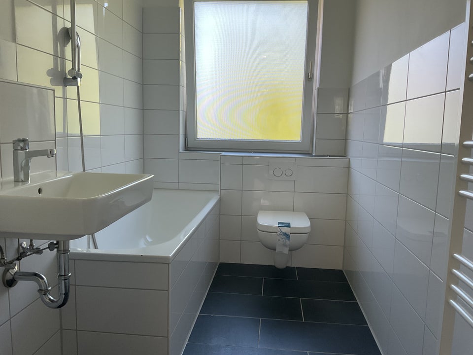 Willkommen Zuhause: ansprechende 4-Zimmer-Wohnung - Foto 2