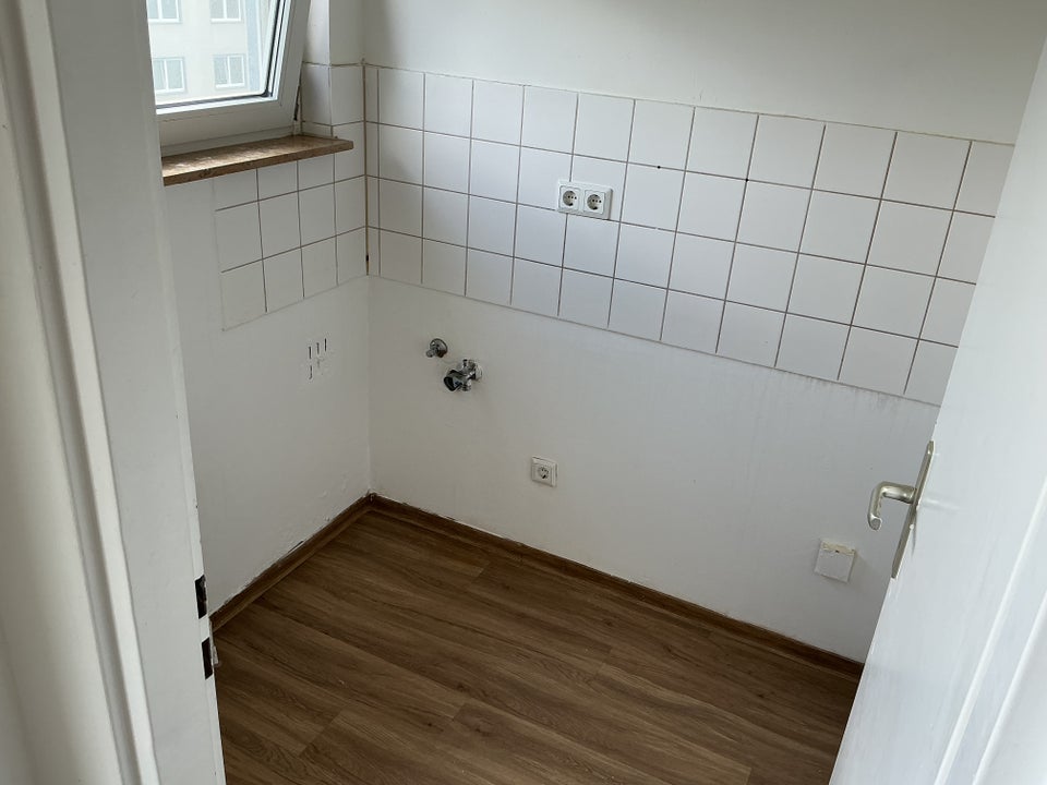 Schöne 1-Zimmer-Wohnung mit Balkon in Dreieich zu vermieten - Foto 4