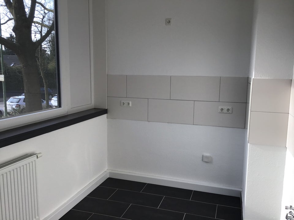 Praktische 2-Zimmer-Wohnung mit tollem Balkon! - Foto 1