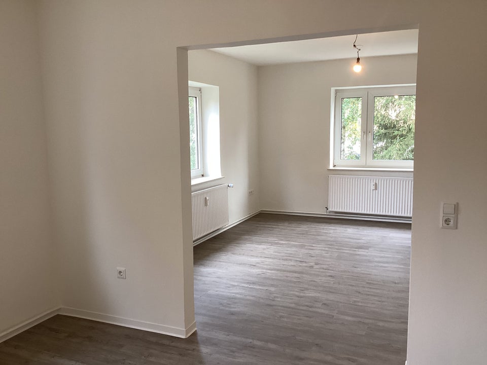 Wo das Leben so spielt - sanierte 2-Zimmer-Wohnung, ab dem 12.06.2026 anmietbar! - Foto 1
