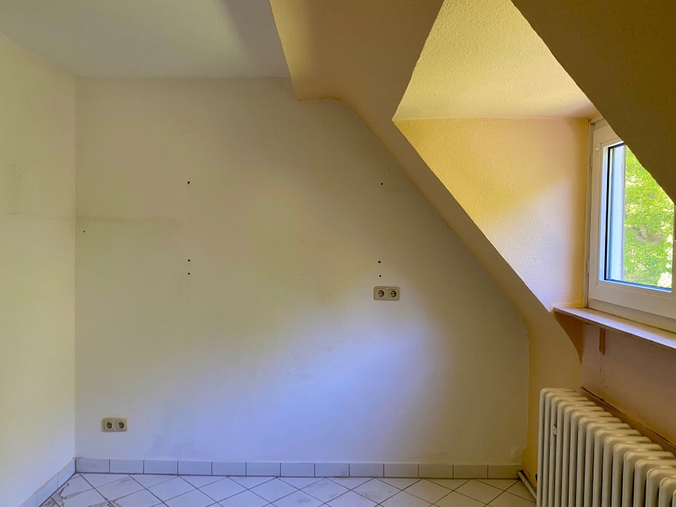 Wir sanieren für Sie - 3-Zimmer-Wohnung mit Tageslichtbad un Balkon - Photo 1
