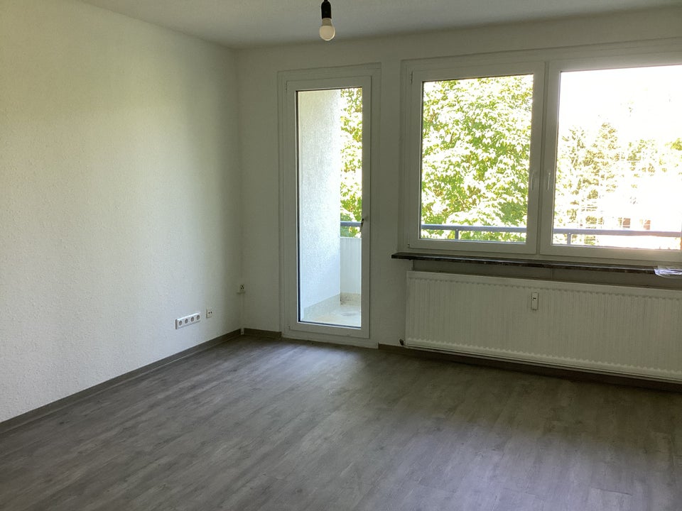 Mitten im Grünen! Schöne 3-Zimmer Wohnung mit Balkon - Photo 5
