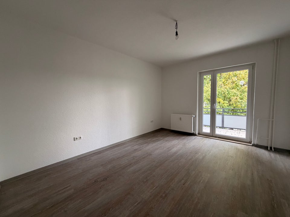 Für Sie frisch renoviert: Familienfreundliche 3-Raum-Wohnung in attraktiver Lage! - Foto 3