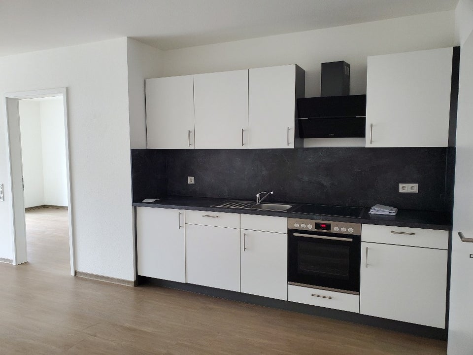Über den Dächern der Rü: Tolle 2-Zi.-Neubauwohnung mit Einbauküche - Foto 2