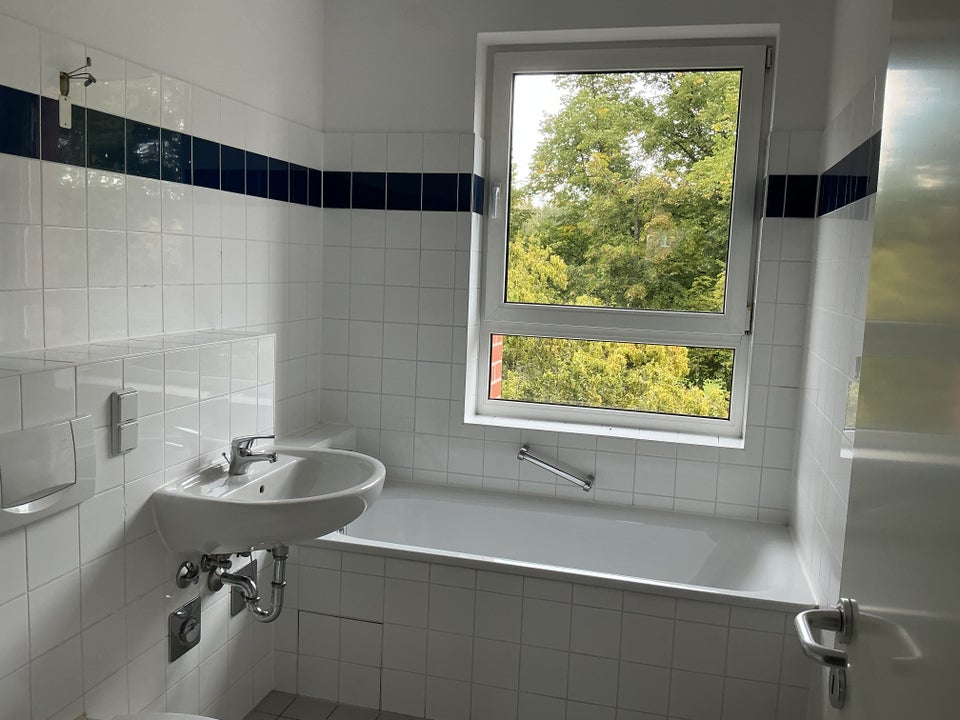 schöne 2-Zimmer-Wohnung in der Cyclopstraße - Foto 1