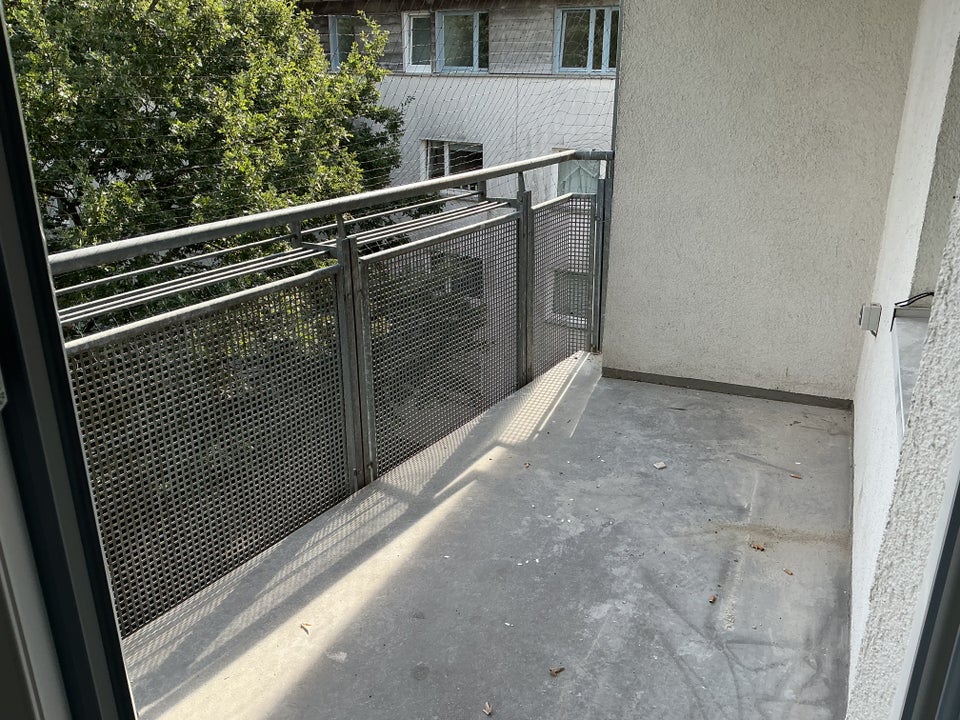 Individuelle 2-Zimmer-Wohnung mit Balkon - Photo 3