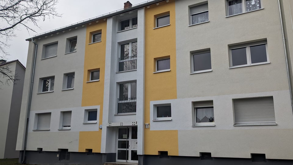 Gute Lage, mit Balkon; ideal für die kleine Familie - Foto 5