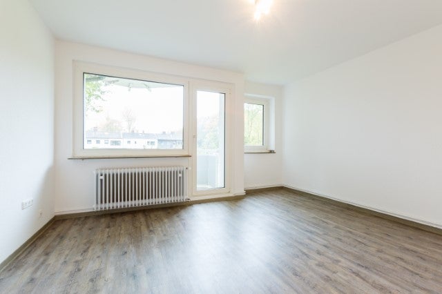 4-Zimmer-Wohnung mit viel Platz & frisch teilrenoviert! - Photo 4