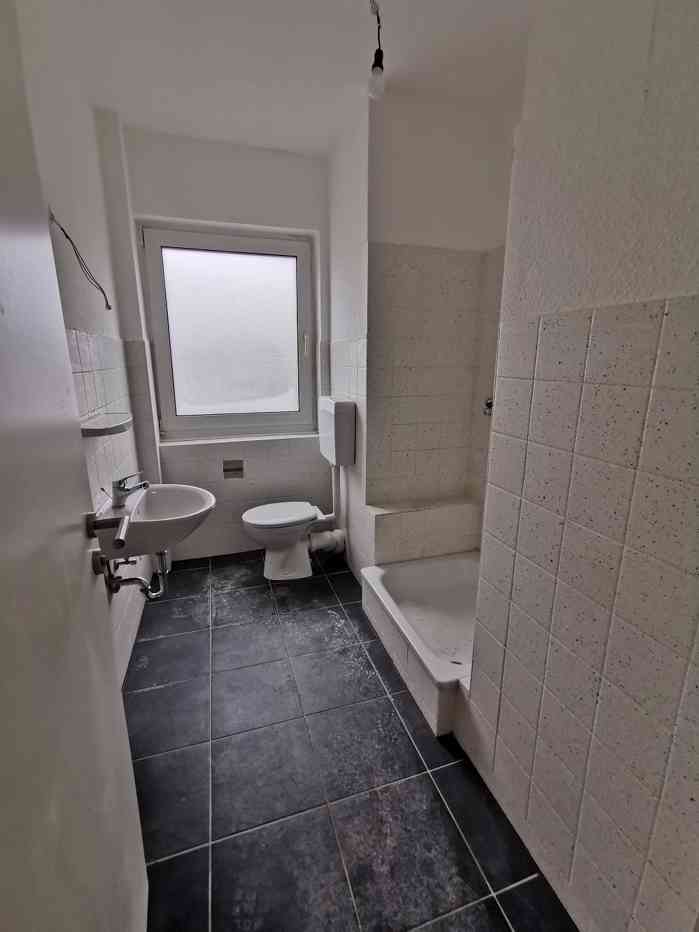 Modernisierung in 2022!! 2,5-Zimmer-Wohnung mit Balkon in Stadtlage - Foto 2