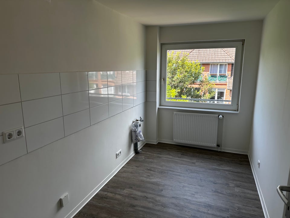 Schöne Wohnung: individuelle 2,5-Zimmer-Wohnung mit Ausblick - Photo 1