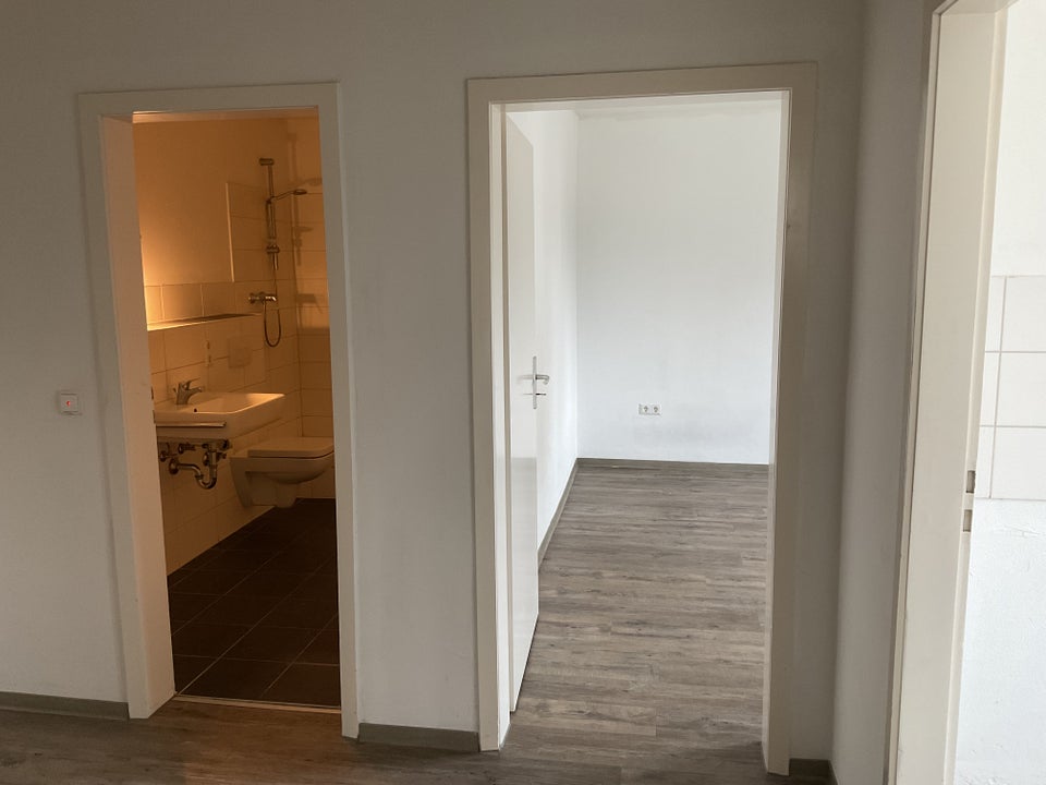 Sehr schöne 2-Zimmer Wohnung mit Balkon in Bielefeld Baumheide - Photo 2