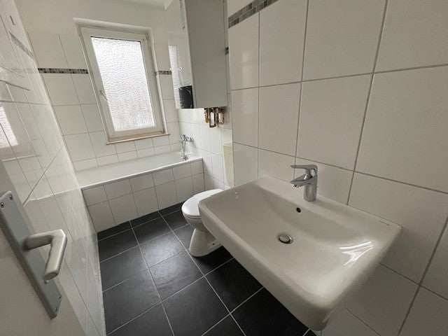 Zentral Wohnen: Sanierte 3-Zimmerwohnung - Foto 2