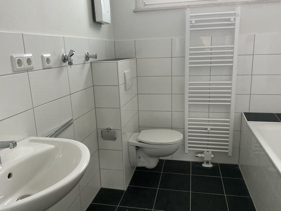 Geräumige 3-Zimmerwohnung in Baumheide zu vermieten. - Photo 2