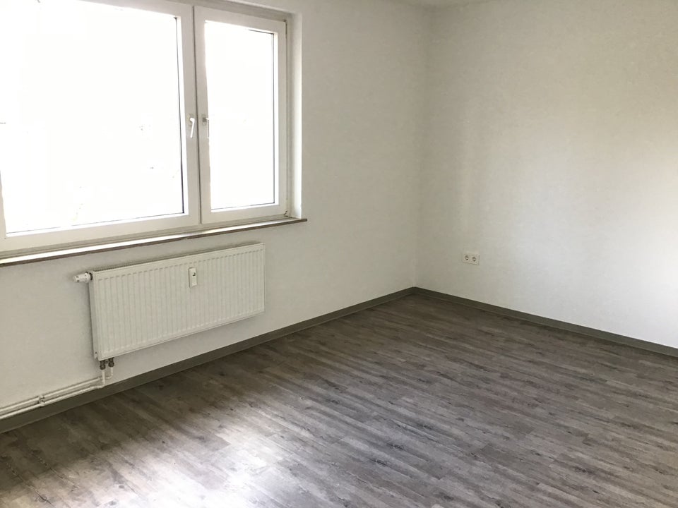 Sanierte 3 Raumwohnung mit Balkon im Grünen - Foto 3