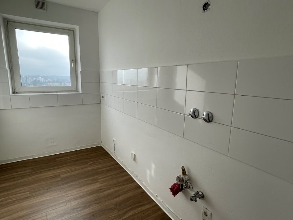 Helle 2-Zimmerwohnung mit Weitblick - Foto 1