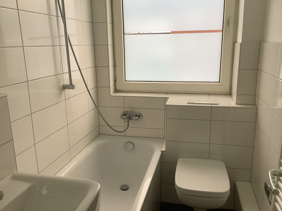 Charmante 2- Zimmer- Wohnung mit toller Aufteilung - Foto 4