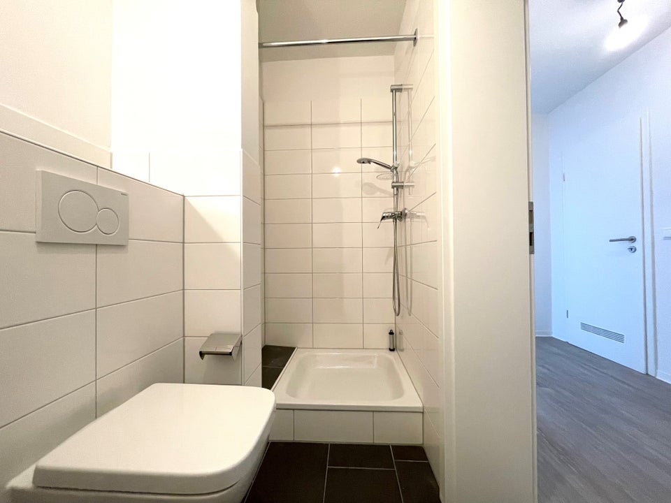 Bezugsfertig: Großzügig geschittene 2-Zimmer Wohnung mit Dusche - Foto 3