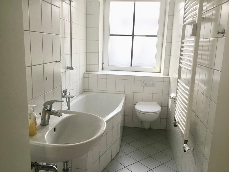 Gemütliche 2,5-Zimmer-Wohnung mit Tageslichtbad und Balkon - Photo 1