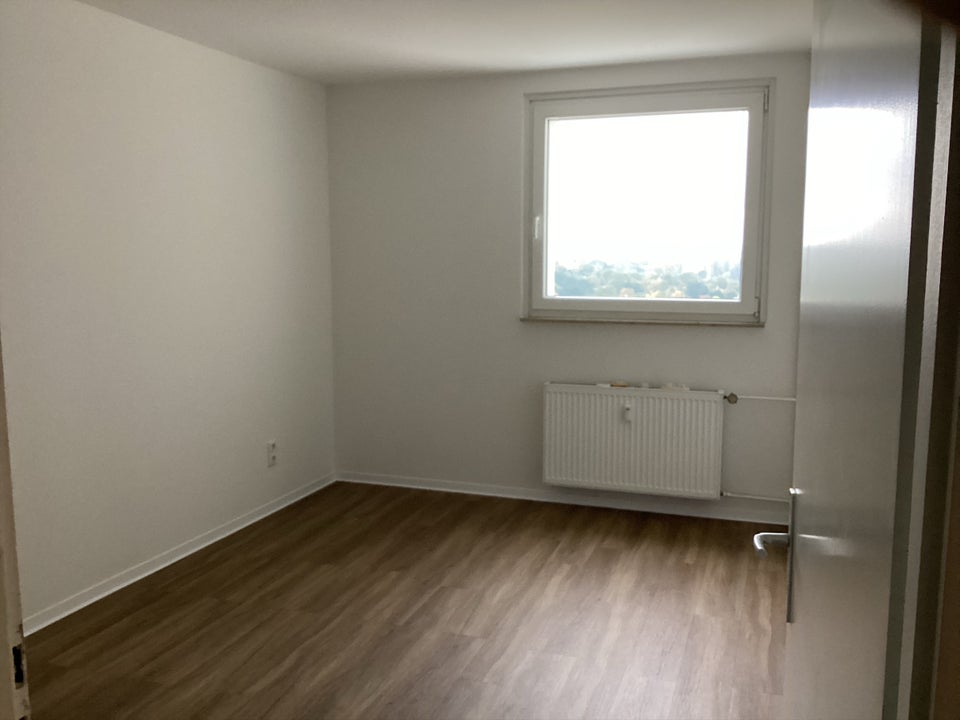 Tolle Aussicht: Helle großzügige 3-Zimmerwohnung - Foto 4