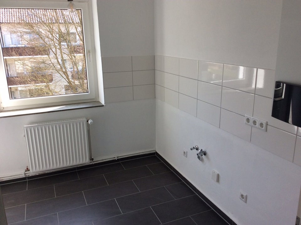 Modernisierte 2-Zimmer-Wohnung mit Balkon - Photo 2