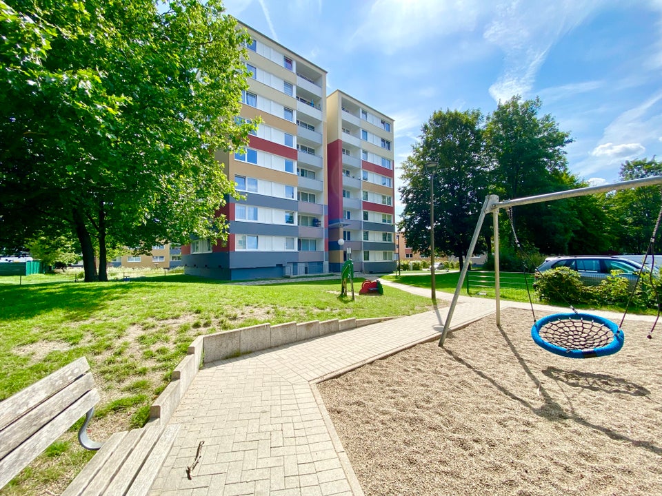 3-Zimmer-Wohnung mit Aufzug und renovierter Wohnung - Photo 4