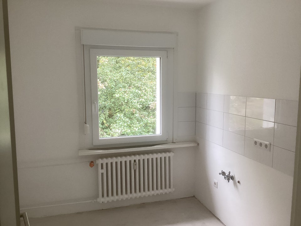 Stop! Günstig geschnittene 3,5-Zimmer-Wohnung im Grünen - Foto 3