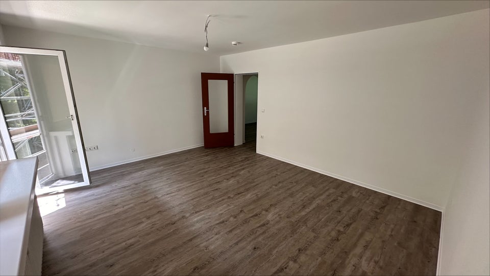 Rundum saniert: 3-Zimmer-Wohnung mit Balkon - Foto 3