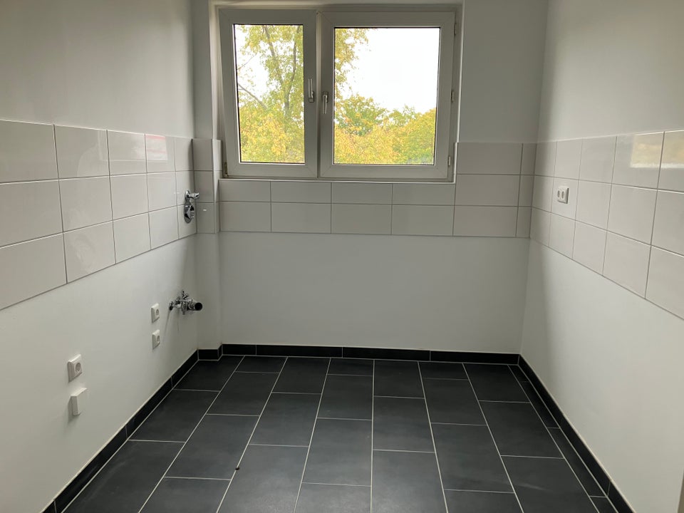 Sanierte 2 Zimmerwohnung mit Balkon - Photo 3