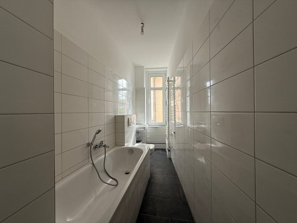 Seltenes Schmuckstück! 5 Zimmer, frisch saniert! - Photo 4