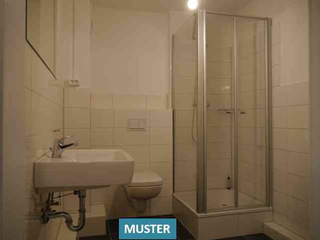 Über den Dächern: helle 2-Zimmer-Dachgeschosswohnung mit großem Balkon - Photo 2