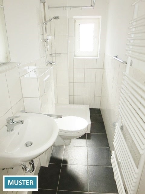 Reinkommen und Wohlfühlen: individuelle 2-Zimmer-Wohnung, frisch saniert - Foto 2