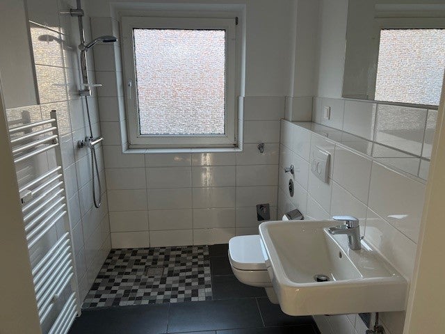 Zwei-Zimmer-Wohnung mit Balkon - Foto 2