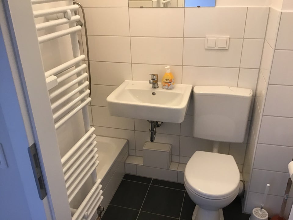 Kleine, renovierte 1,50-Zimmer-Single-Wohnung in Eichholz - Photo 2