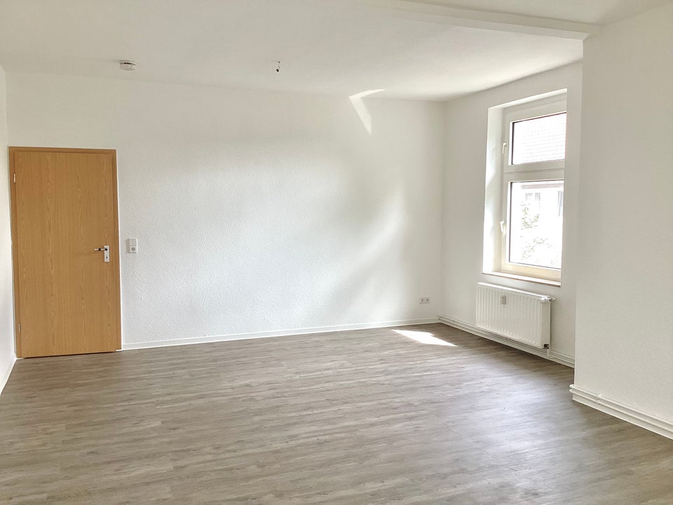 Geräumige 3-Zimmer Wohnung mit Balkon - frisch renoviert! - Photo 2